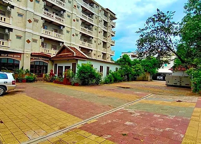 Hotel Town 3*